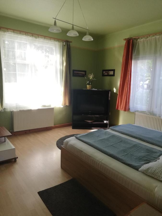 שיופוק Kornel Apartman מראה חיצוני תמונה